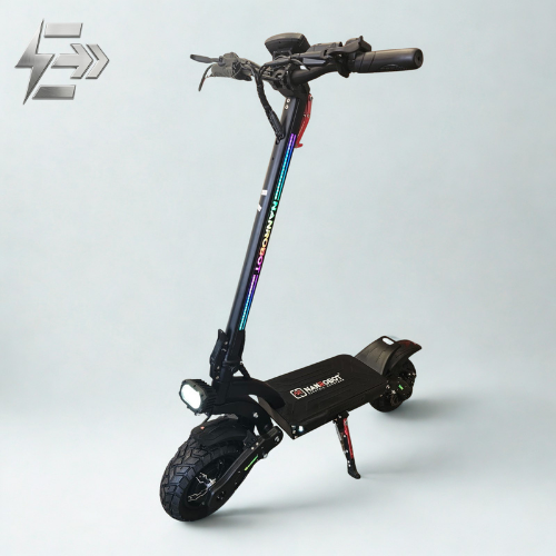 Trottinette électrique Nanrobot LS7 48V noire vue de dessus avec large deck antidérapant et béquille rouge.