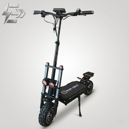Trottinette électrique noire pour adulte avec cadre renforcé et phares LED haute intensité