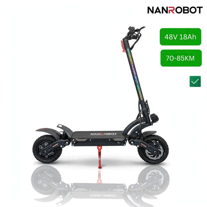 Vue avant de la trottinette électrique Nanrobot LS7 avec double phare LED puissant et pneu cross.